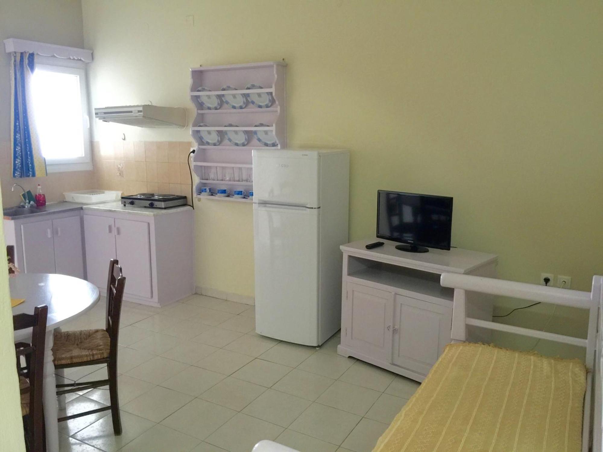 Kionia Apartments Luaran gambar